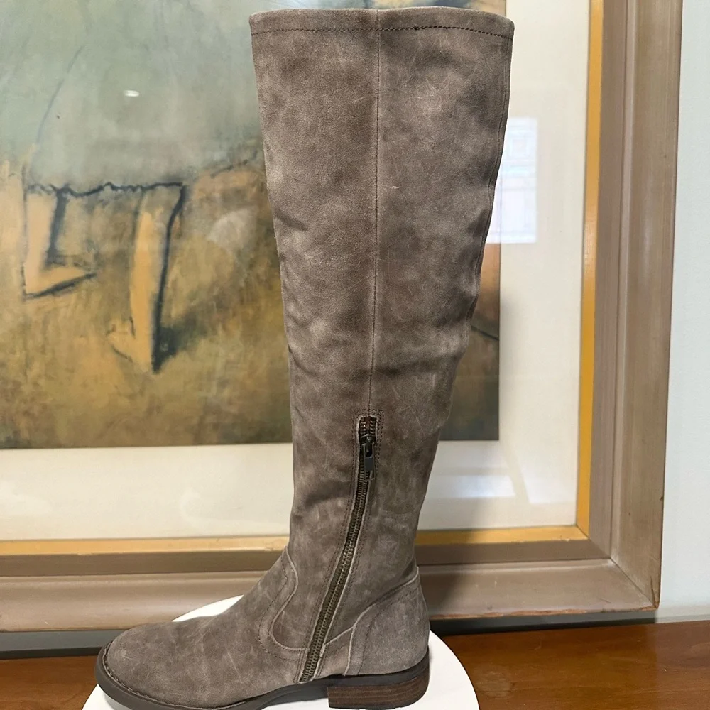 🌸BORN🌸 Britton Tall Over the Knee Boot Taupe Distressed Size: 6M